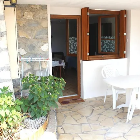 Appartement En Rez De Chaussee Avec Terrasse *