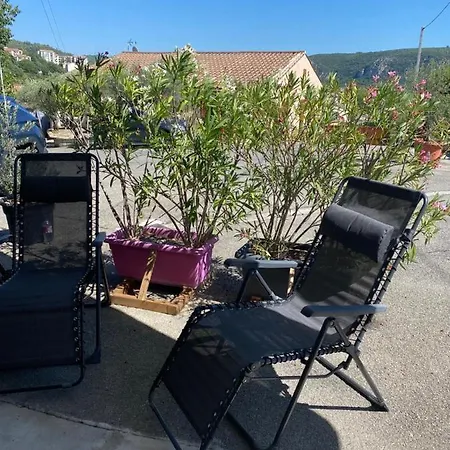 En Rez De Chaussee Avec Terrasse Appartement *
